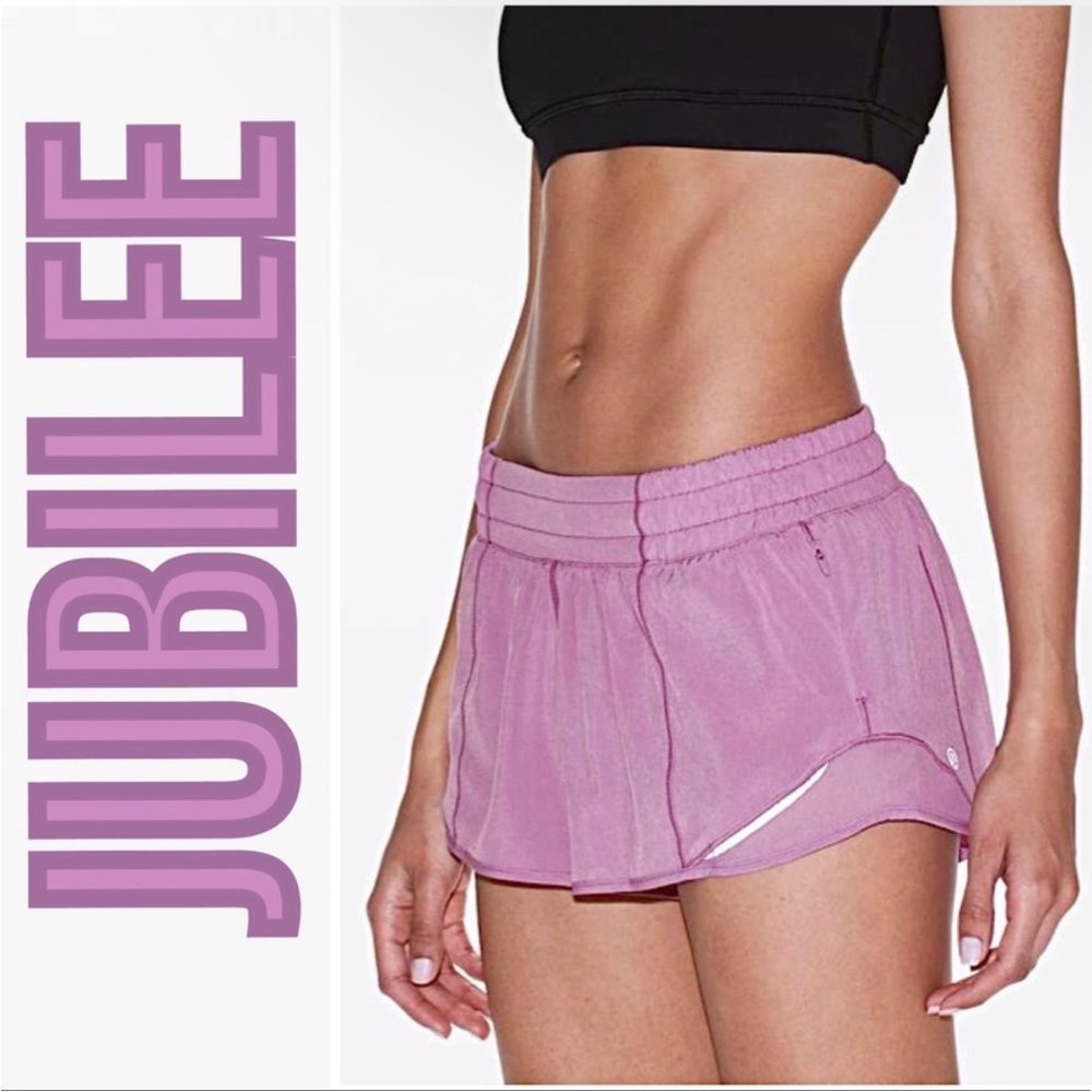 💜Lululemon Hotty Hot Shorts 2.5”💜